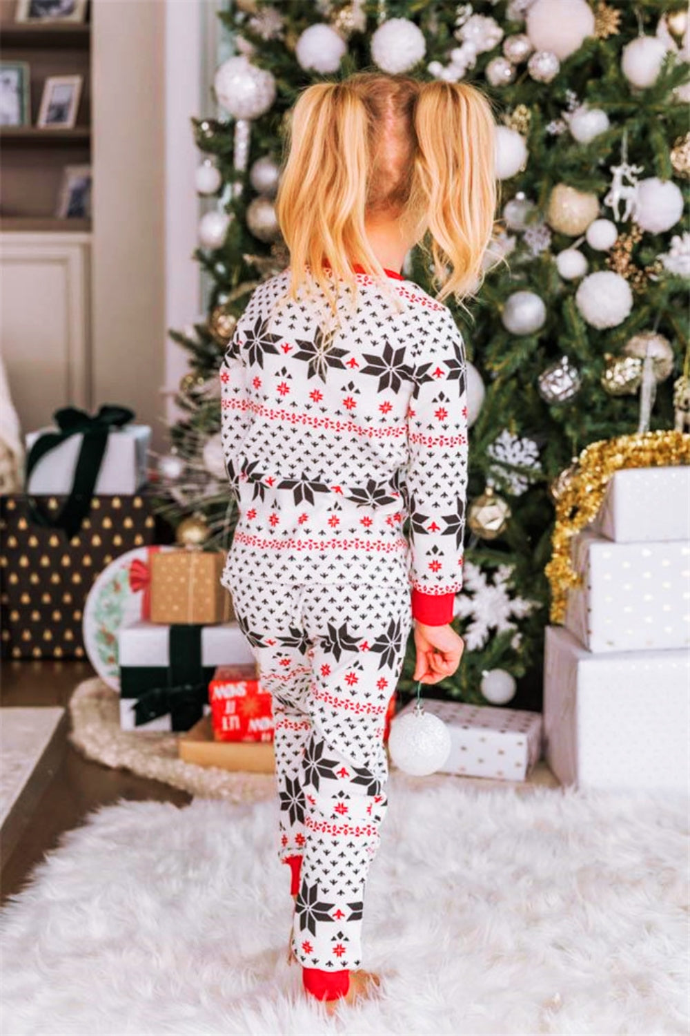 Snowflake Pattern Top and Pants Set